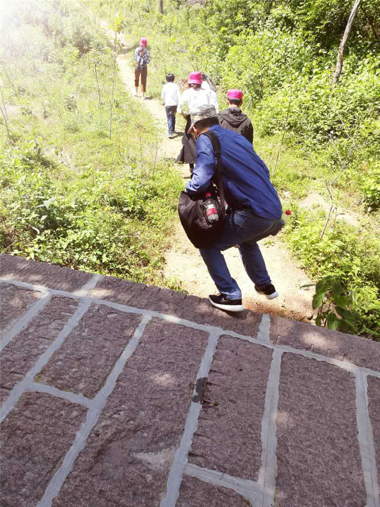 九州酷游装饰巨石山两日游之登山游览巨石山